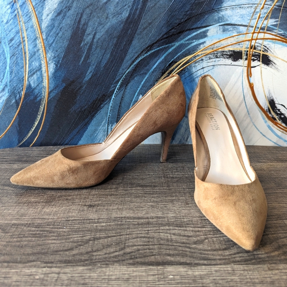 Kenneth Cole Beige Suede Heels